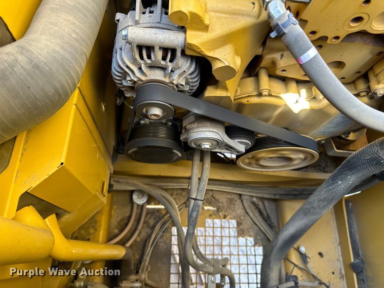 image for item DG0495 2019 Caterpillar 320 excavator