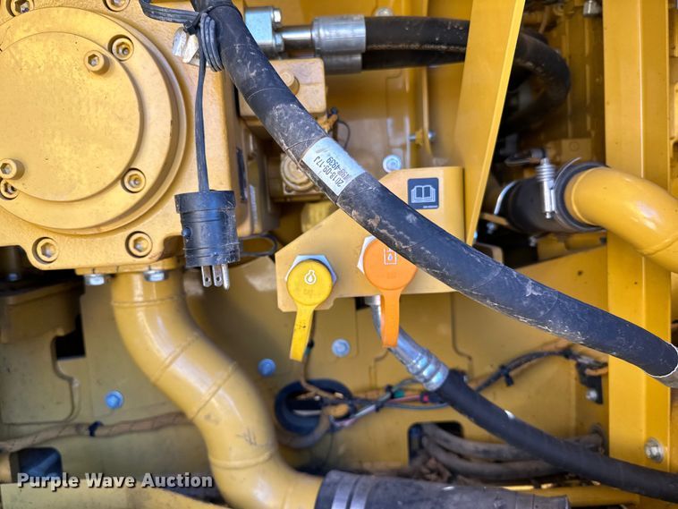 image for item DG0495 2019 Caterpillar 320 excavator