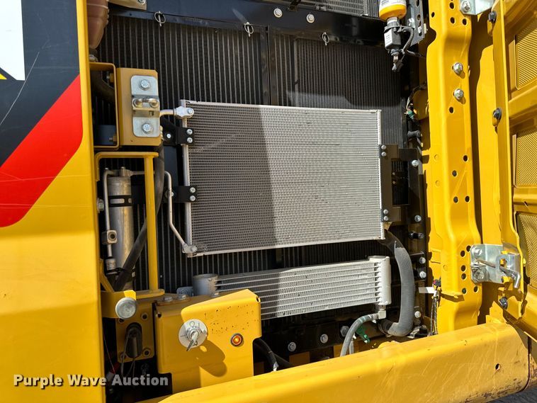 image for item DG0495 2019 Caterpillar 320 excavator