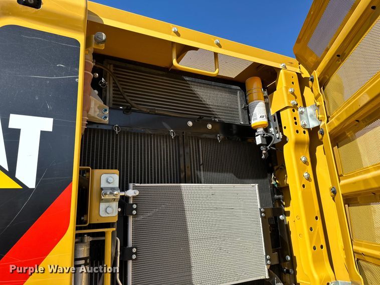 image for item DG0495 2019 Caterpillar 320 excavator