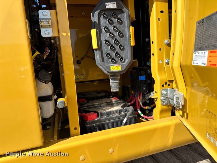 image for item DG0495 2019 Caterpillar 320 excavator