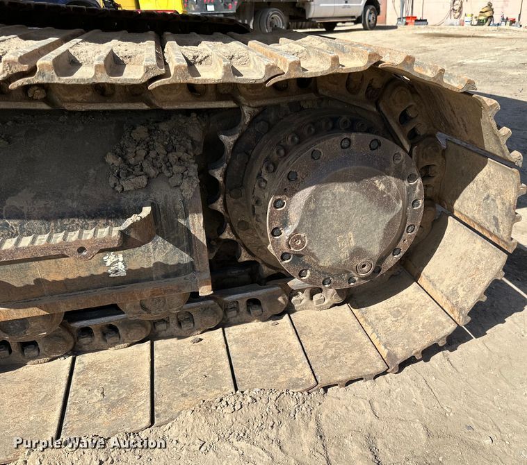 image for item DG0495 2019 Caterpillar 320 excavator