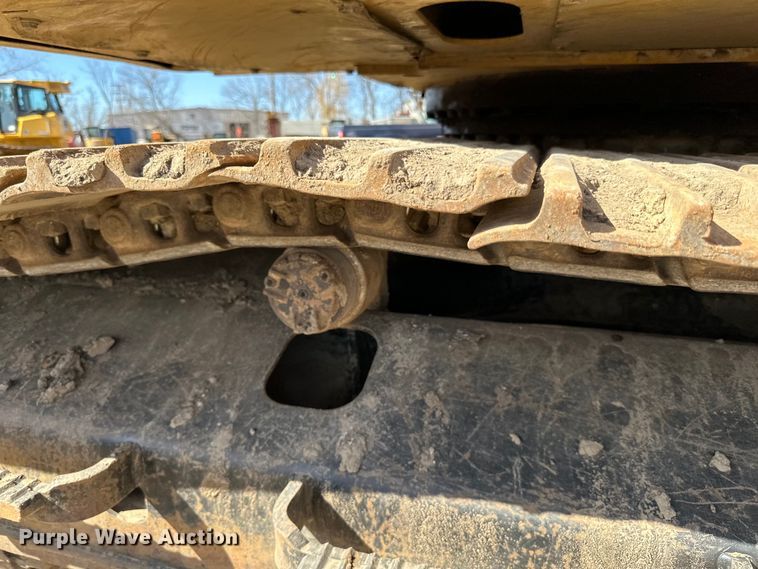 image for item DG0495 2019 Caterpillar 320 excavator