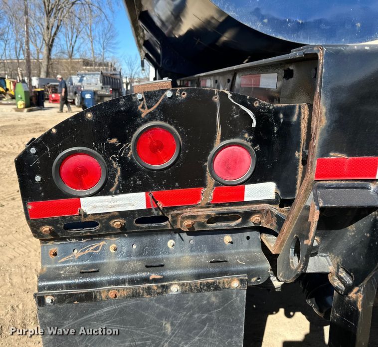 image for item DG0498 2007 Sidump'r SDR325 side dump trailer