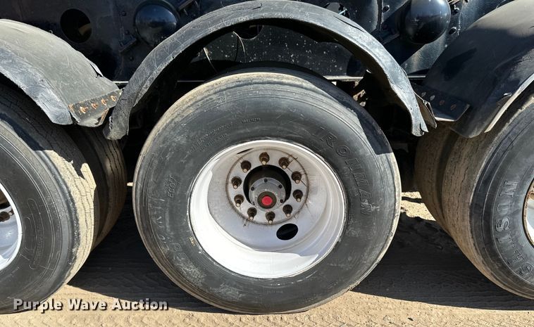 image for item DG0498 2007 Sidump'r SDR325 side dump trailer