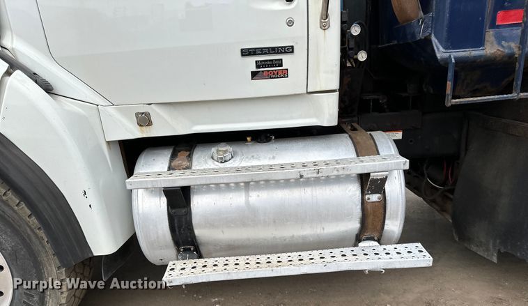 image for item DG0499 2007 Sterling LT9500 dump truck