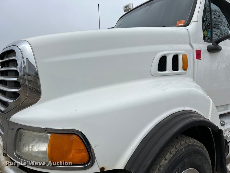 image for item DG0499 2007 Sterling LT9500 dump truck