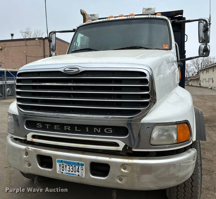 image for item DG0499 2007 Sterling LT9500 dump truck