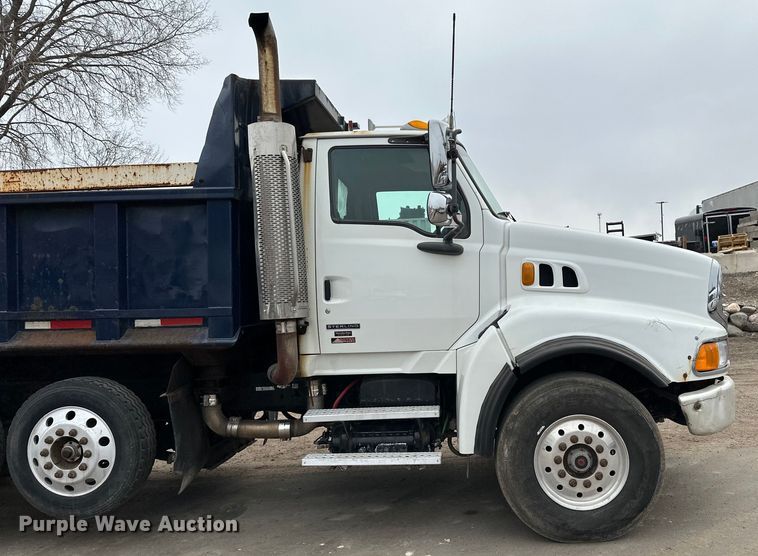image for item DG0499 2007 Sterling LT9500 dump truck