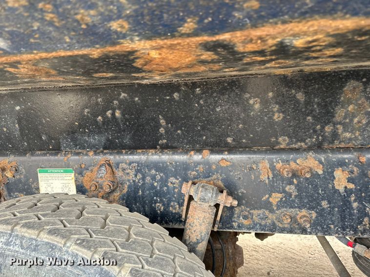 image for item DG0499 2007 Sterling LT9500 dump truck