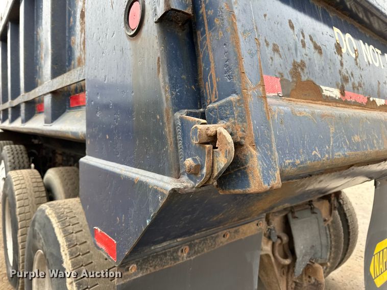 image for item DG0499 2007 Sterling LT9500 dump truck