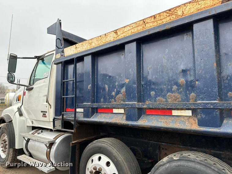 image for item DG0499 2007 Sterling LT9500 dump truck