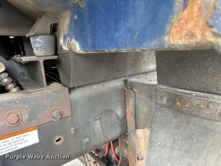 image for item DG0499 2007 Sterling LT9500 dump truck