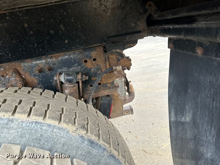 image for item DG0499 2007 Sterling LT9500 dump truck