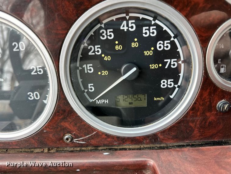 image for item DG0499 2007 Sterling LT9500 dump truck