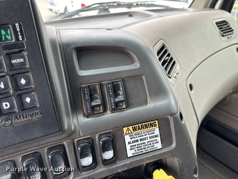 image for item DG0499 2007 Sterling LT9500 dump truck