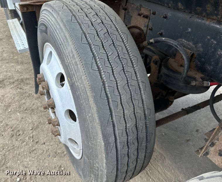 image for item DG0499 2007 Sterling LT9500 dump truck