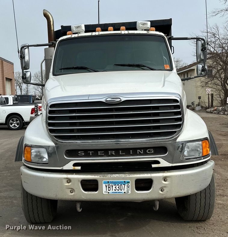 image for item DG0500 2007 Sterling LT9500 dump truck