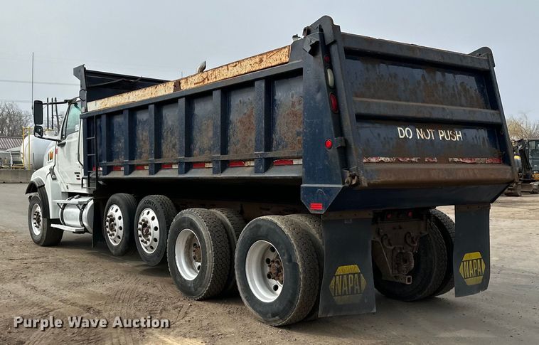 image for item DG0500 2007 Sterling LT9500 dump truck