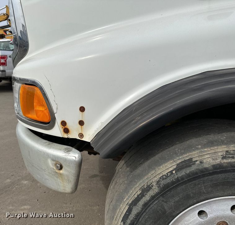 image for item DG0500 2007 Sterling LT9500 dump truck