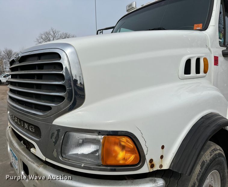 image for item DG0500 2007 Sterling LT9500 dump truck