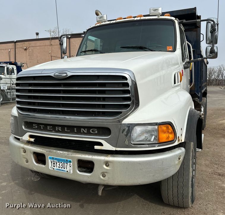 image for item DG0500 2007 Sterling LT9500 dump truck