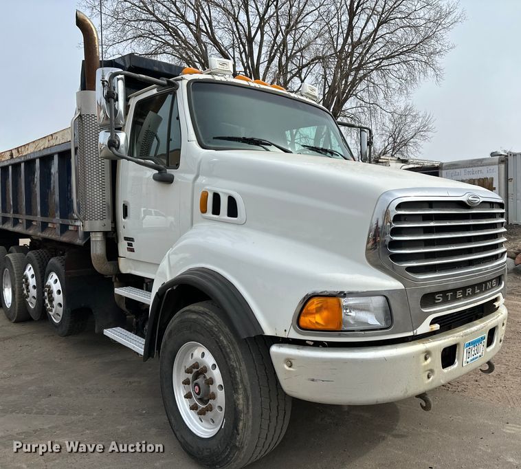 image for item DG0500 2007 Sterling LT9500 dump truck