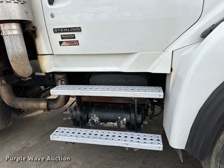 image for item DG0500 2007 Sterling LT9500 dump truck