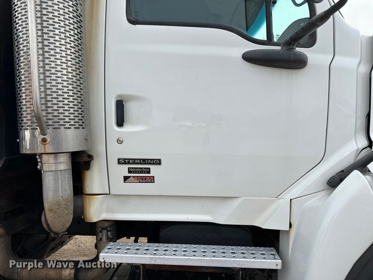 image for item DG0500 2007 Sterling LT9500 dump truck