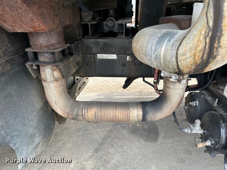 image for item DG0500 2007 Sterling LT9500 dump truck