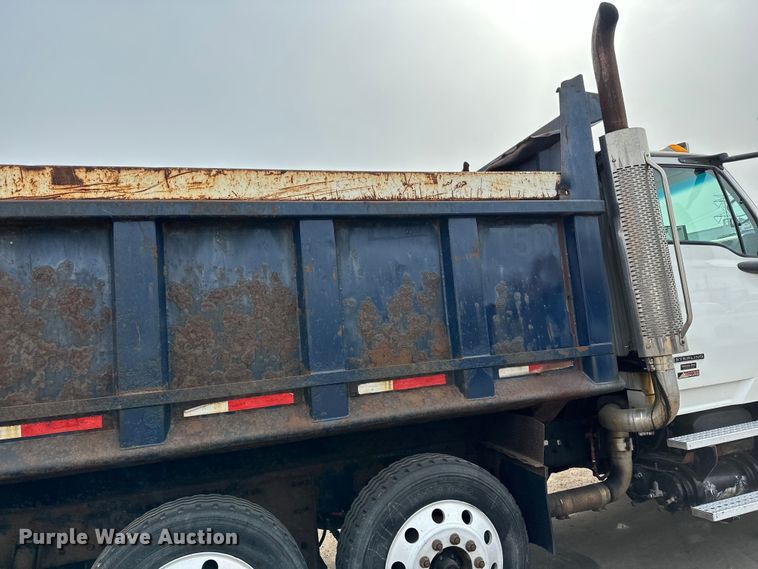 image for item DG0500 2007 Sterling LT9500 dump truck