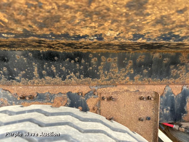 image for item DG0500 2007 Sterling LT9500 dump truck