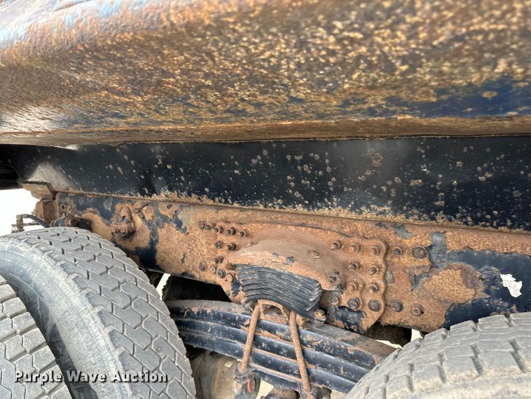 image for item DG0500 2007 Sterling LT9500 dump truck