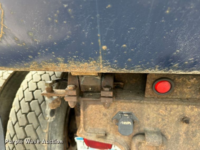 image for item DG0500 2007 Sterling LT9500 dump truck