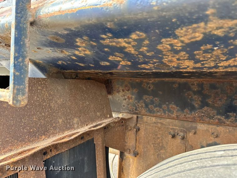 image for item DG0500 2007 Sterling LT9500 dump truck