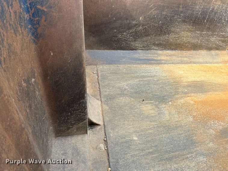 image for item DG0500 2007 Sterling LT9500 dump truck