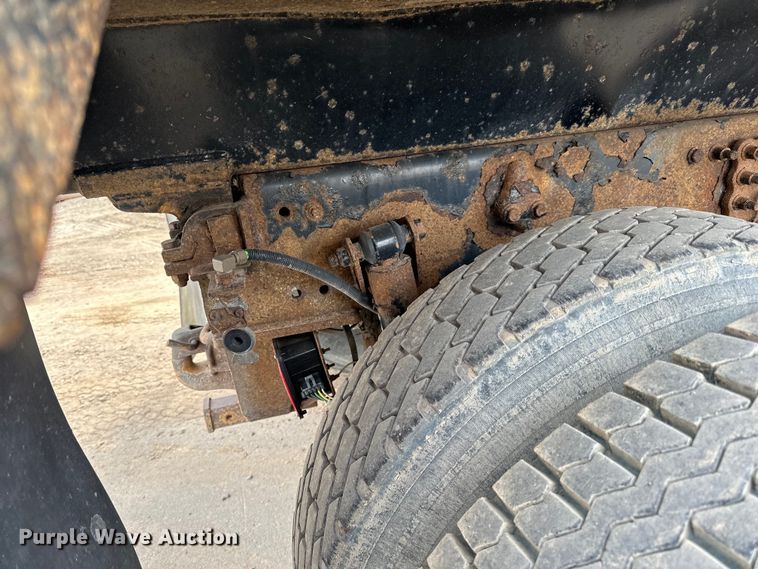 image for item DG0500 2007 Sterling LT9500 dump truck