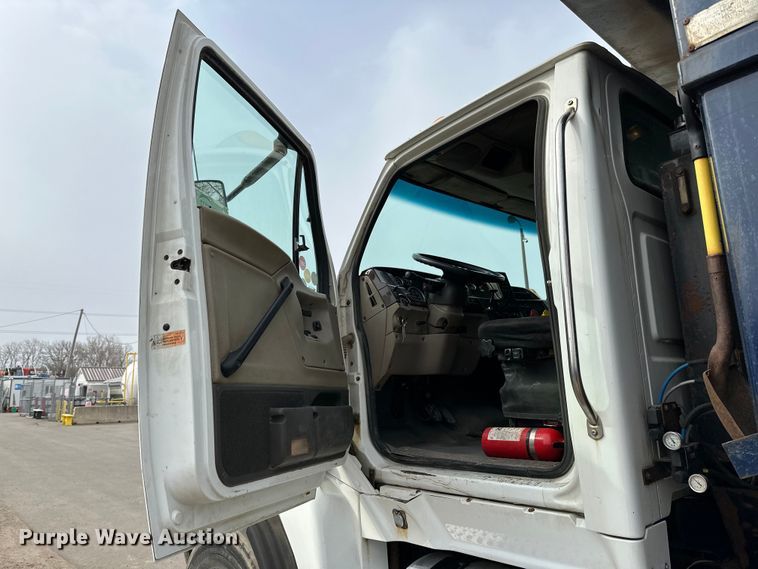 image for item DG0500 2007 Sterling LT9500 dump truck