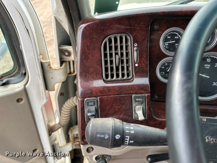 image for item DG0500 2007 Sterling LT9500 dump truck