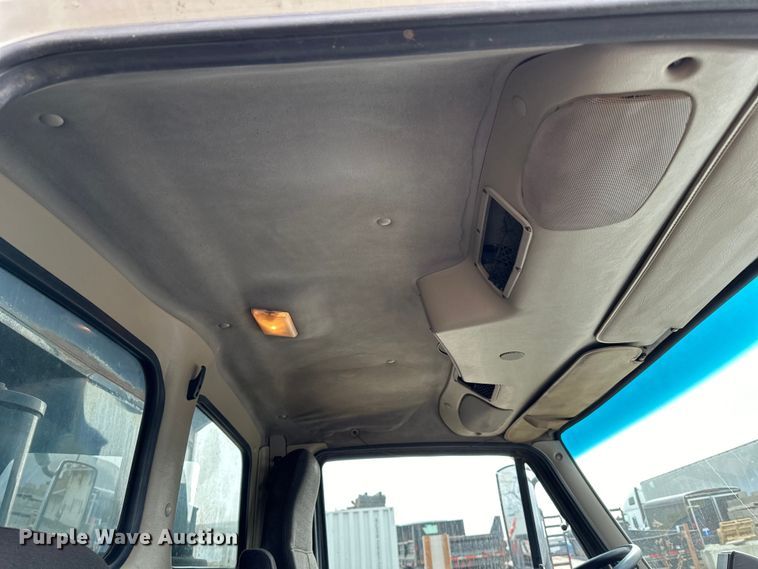 image for item DG0500 2007 Sterling LT9500 dump truck