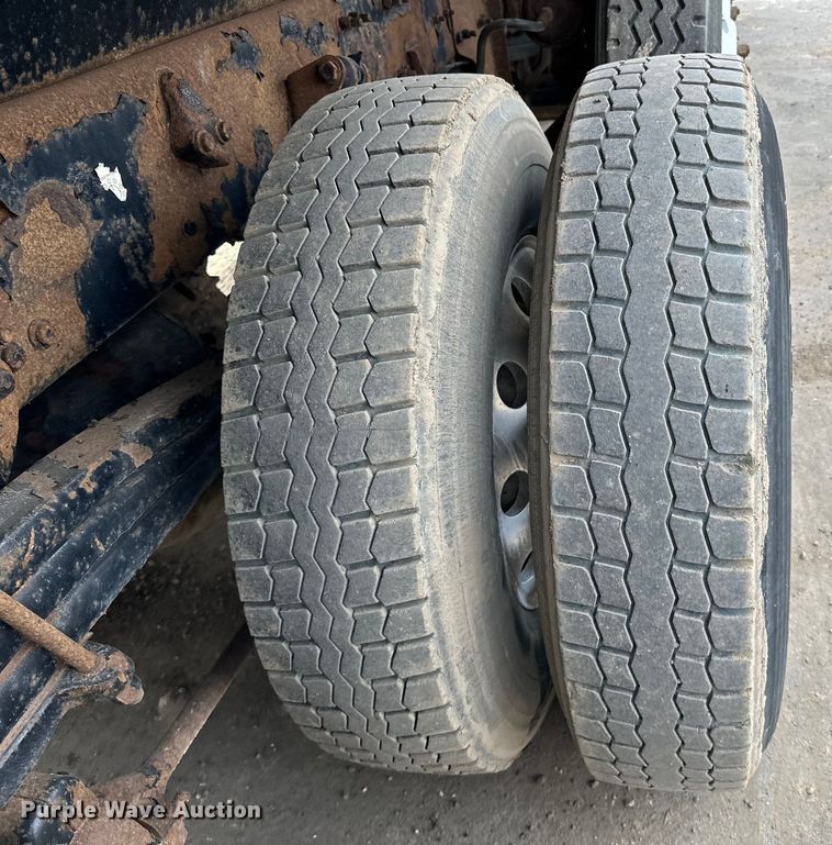 image for item DG0500 2007 Sterling LT9500 dump truck