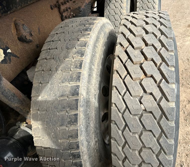 image for item DG0500 2007 Sterling LT9500 dump truck