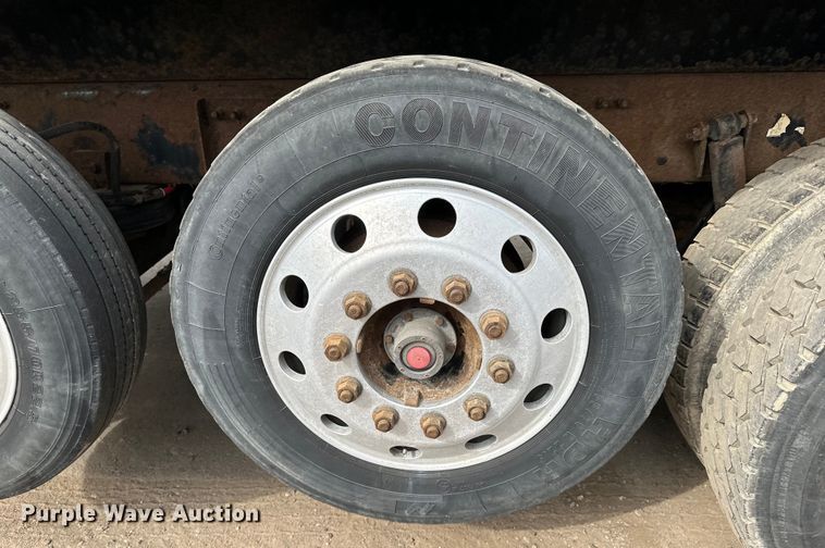 image for item DG0500 2007 Sterling LT9500 dump truck