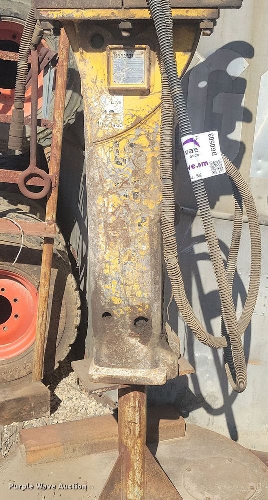 image for item DG0503 Magnum RHB305-6 BA breaker