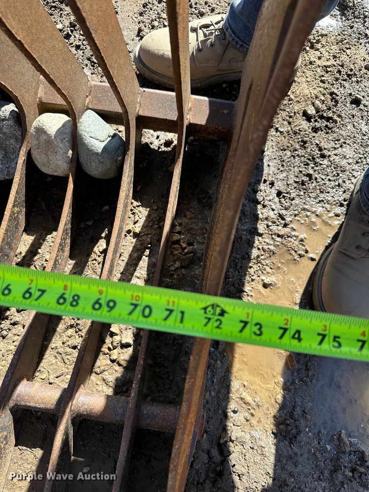 image for item DG0513 72