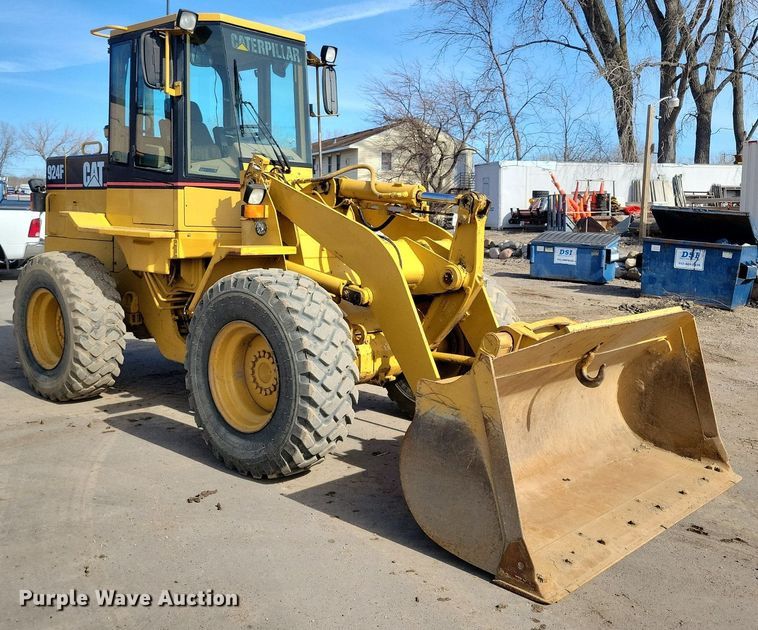 image for item DG0517 1994 Caterpillar 924F wheel loader
