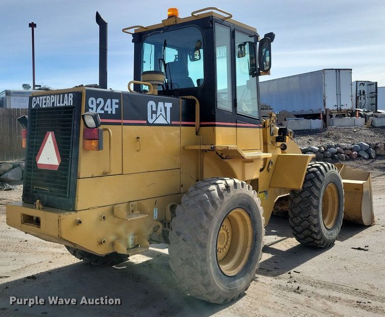image for item DG0517 1994 Caterpillar 924F wheel loader