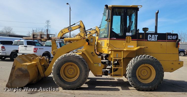 image for item DG0517 1994 Caterpillar 924F wheel loader