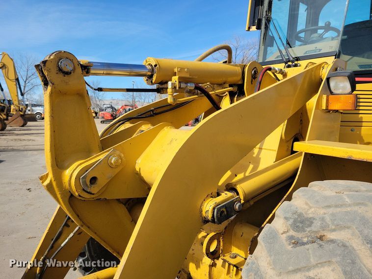 image for item DG0517 1994 Caterpillar 924F wheel loader