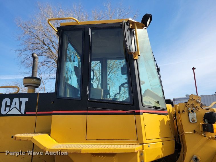 image for item DG0517 1994 Caterpillar 924F wheel loader